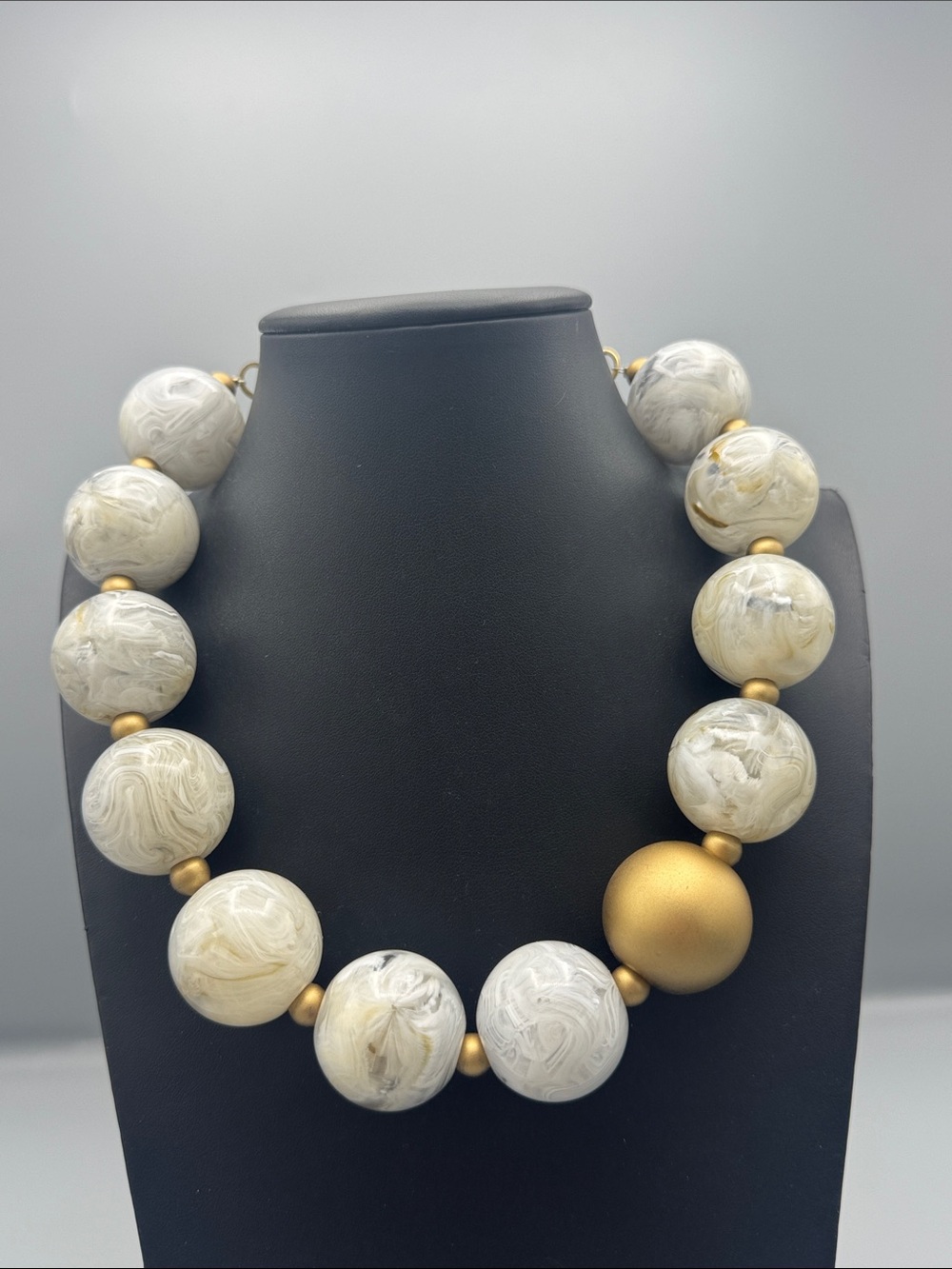 pono made in italy necklace by Joan Goodman